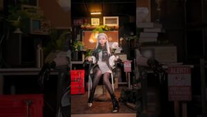 Girls Frontline 2 cosplay Toloro’s busiest episode